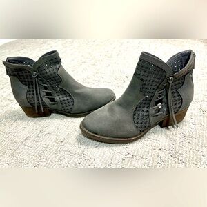 Very G Mata size 8 Gray Heeled Booties with lace up detail and back zipper.
